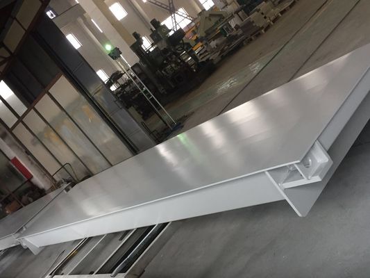 12 mm kalınlığındaki üst plaka ve özelleştirilebilir uzunluğu olan ağır işlevli endüstriyel tartı